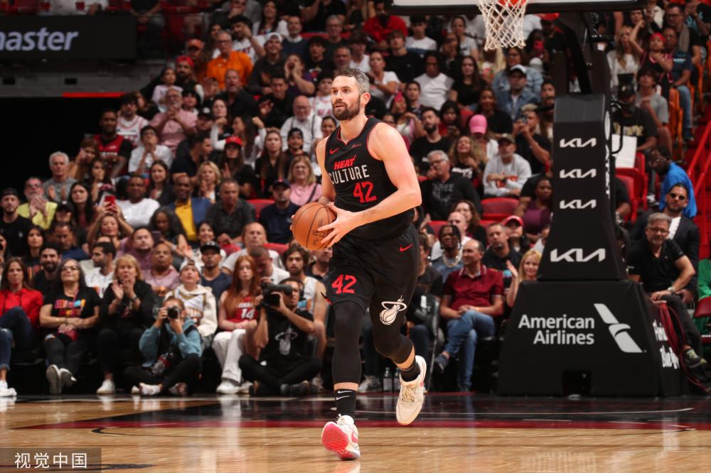 教练团队更 教练团队更